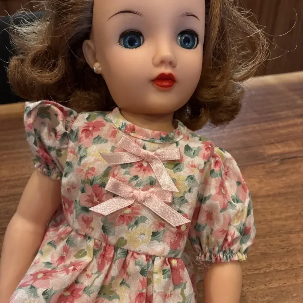 Vintage Miss Revlon Ideal Doll with‎ floral dress